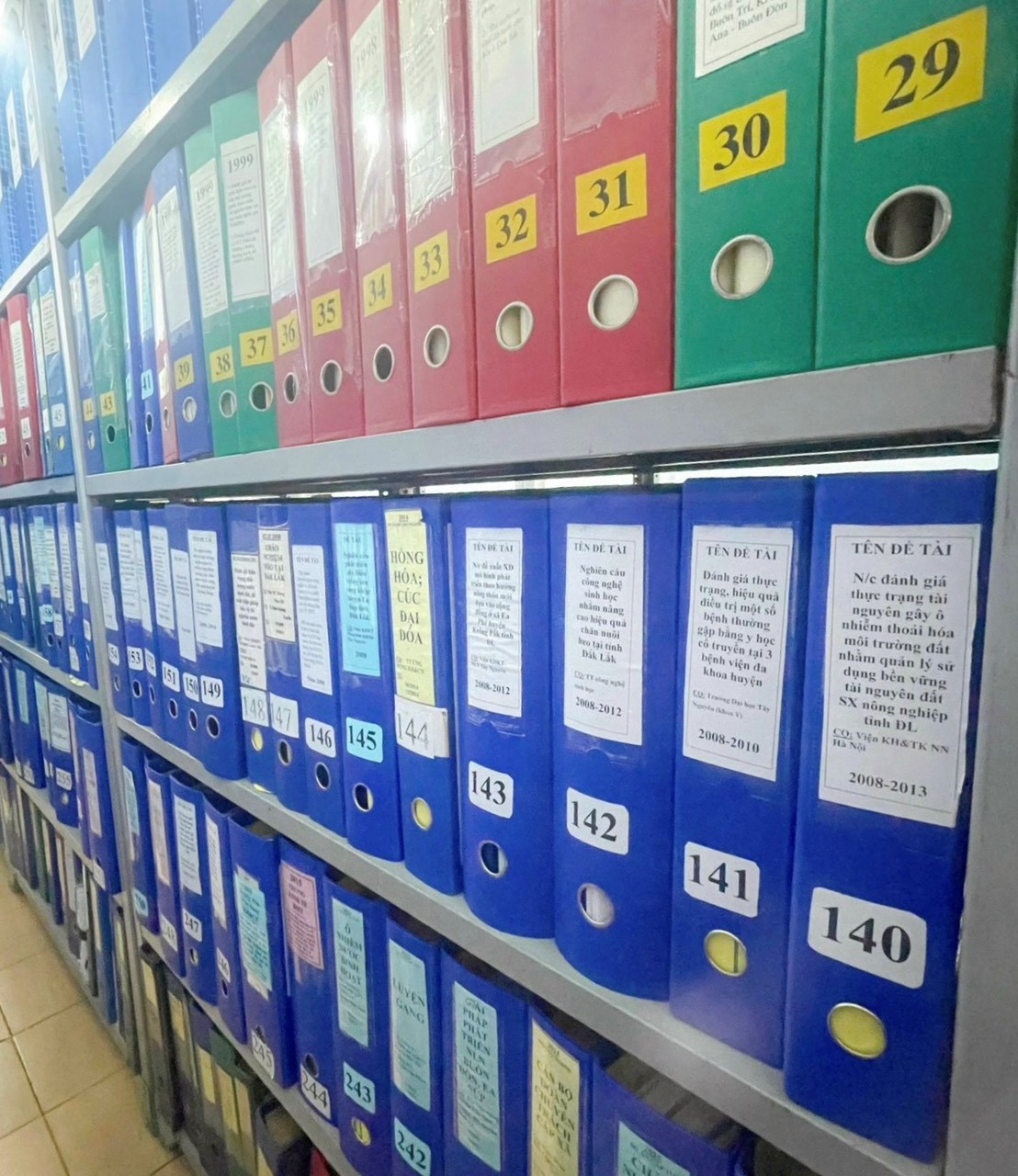 TRUNG TÂM LƯU TRỮ LỊCH SỬ TỈNH TIẾP NHẬN HỒ SƠ, TÀI LIỆU CỦA SỞ KHOA HỌC VÀ CÔNG NGHỆ